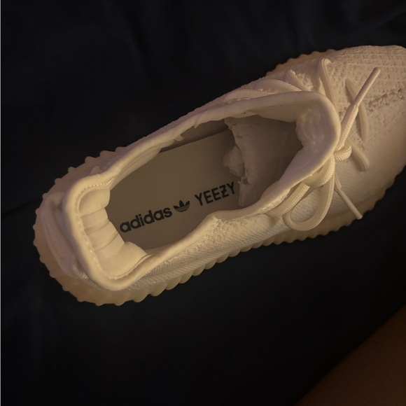 Yeezy 350 v2 size 8 - Picture 2 of 4